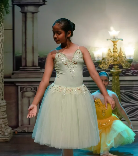 Foundations & Beyond — progressive ballet training and artistry